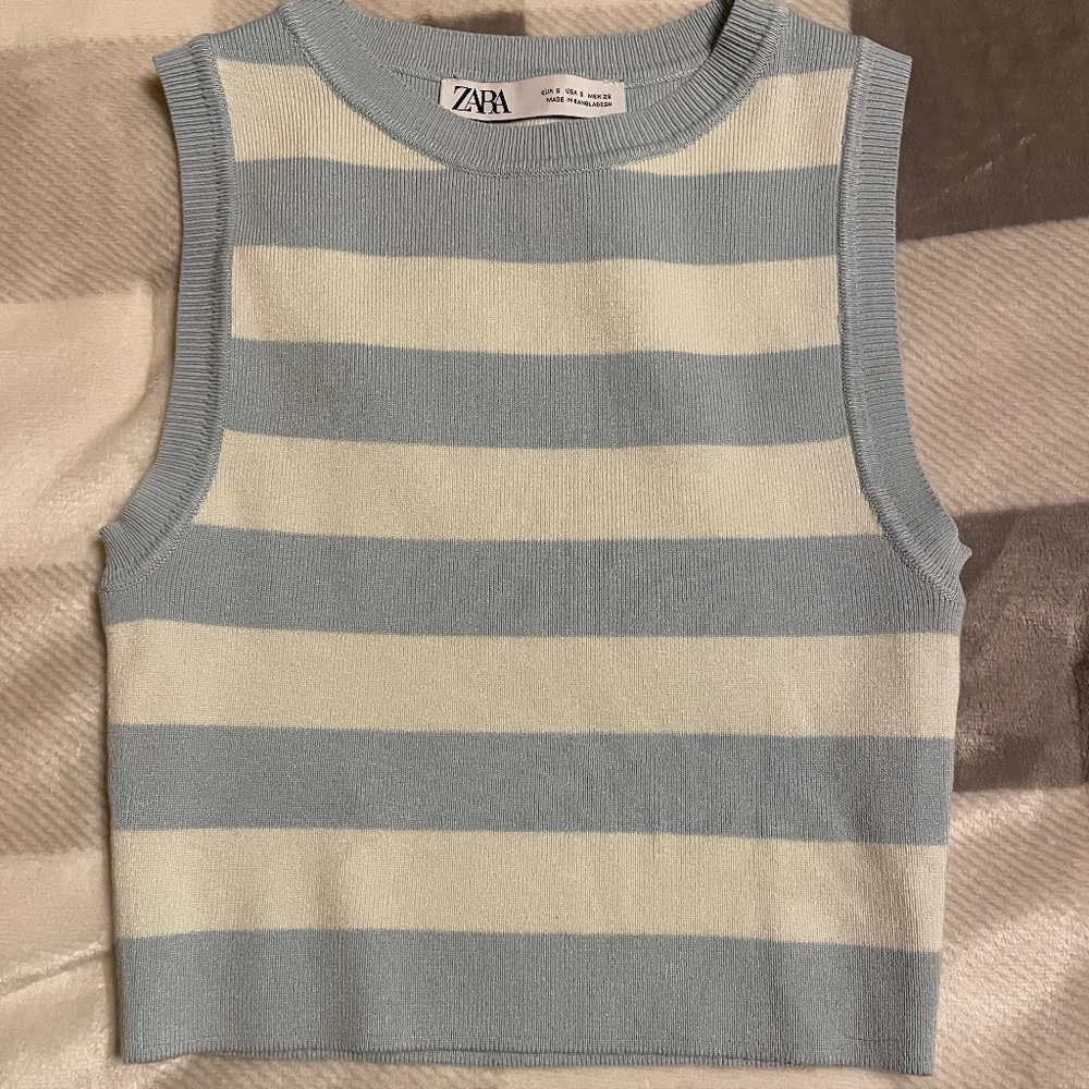 unworn ZARA cropped sweater tank top